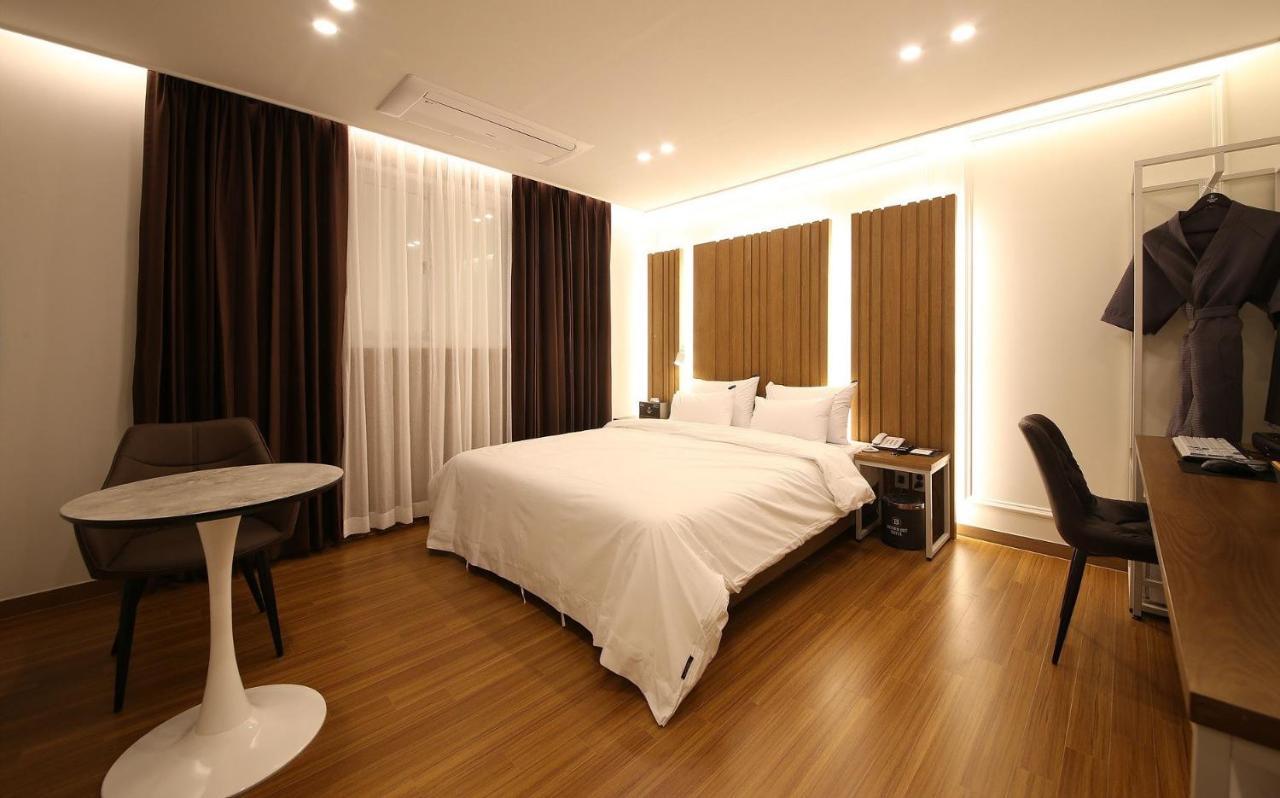 Brown Dot Hotel Sinan Gwangju Metropolitan City Ngoại thất bức ảnh