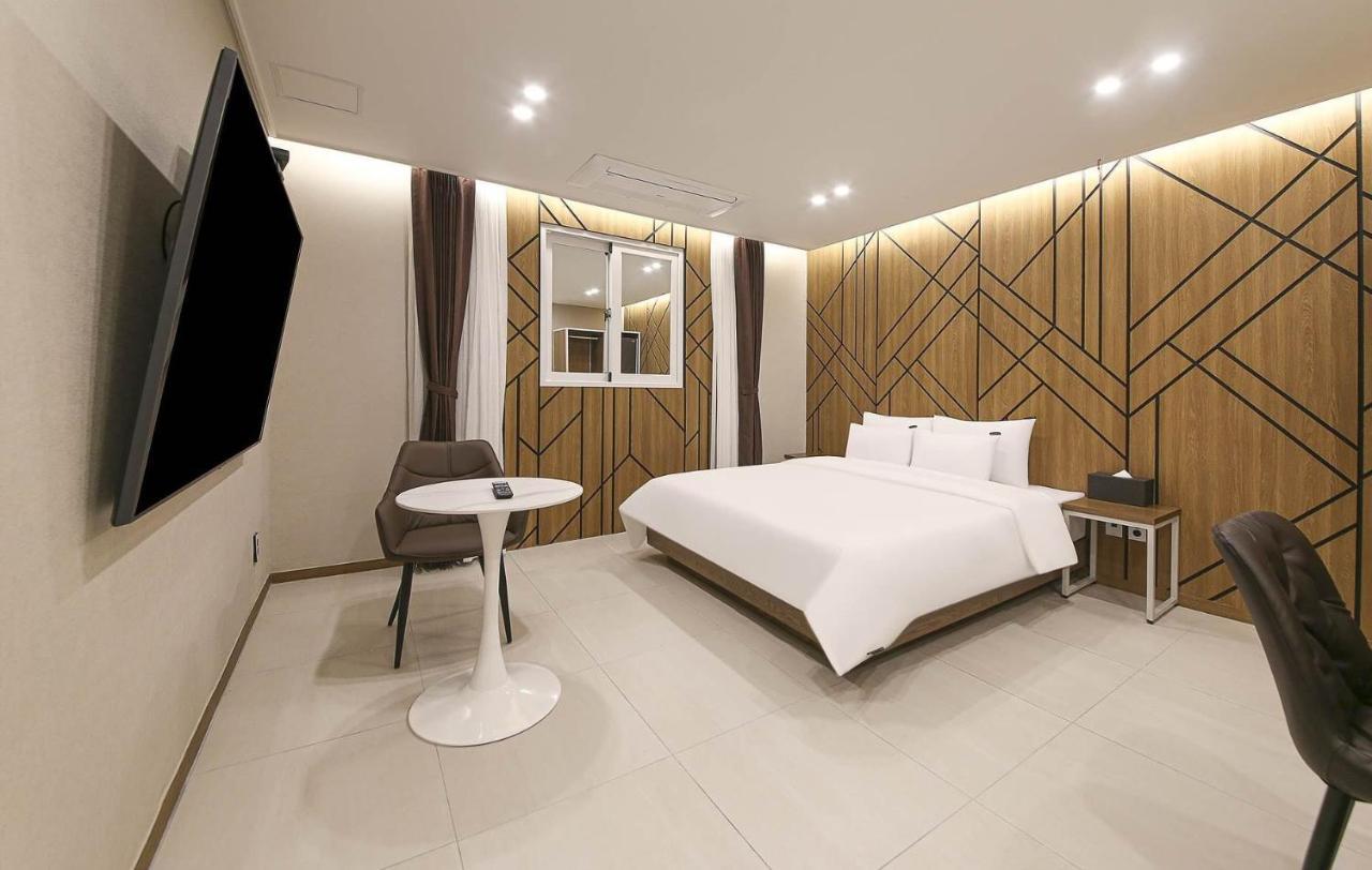 Brown Dot Hotel Sinan Gwangju Metropolitan City Ngoại thất bức ảnh
