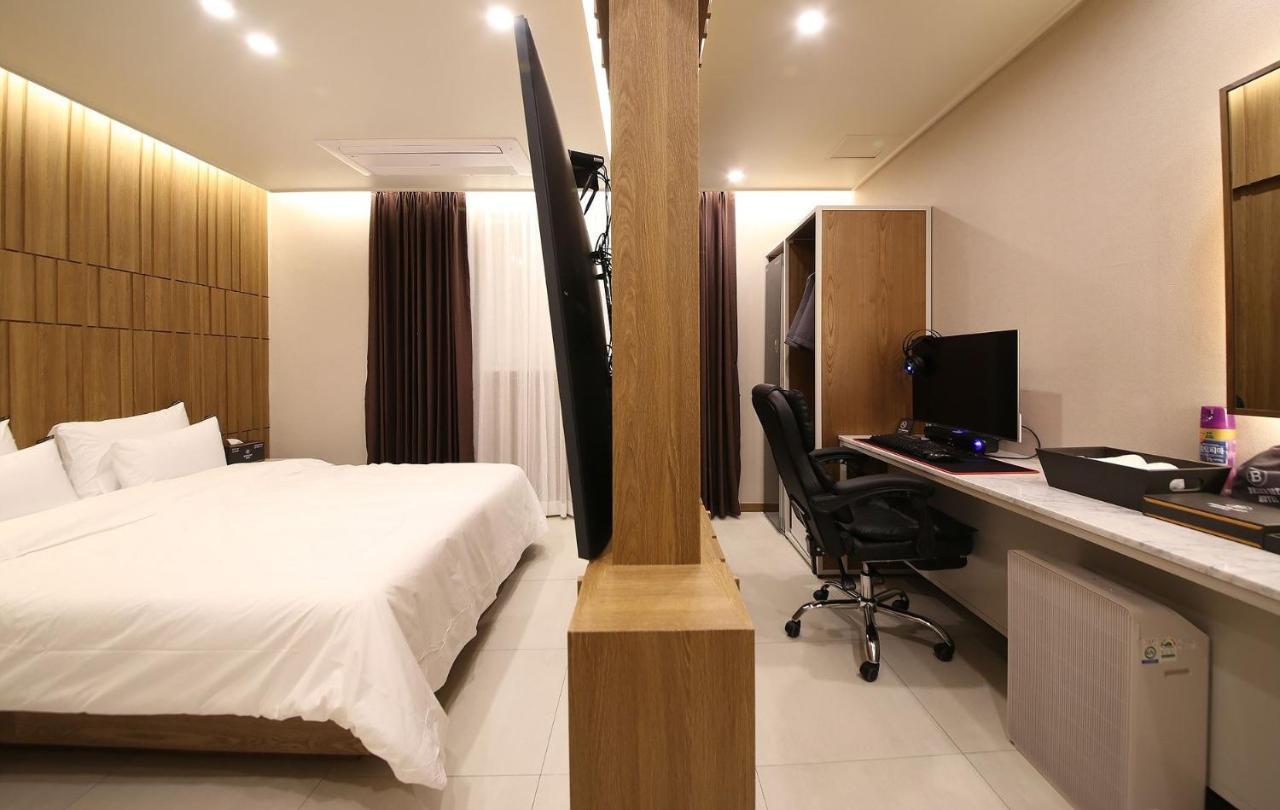Brown Dot Hotel Sinan Gwangju Metropolitan City Ngoại thất bức ảnh