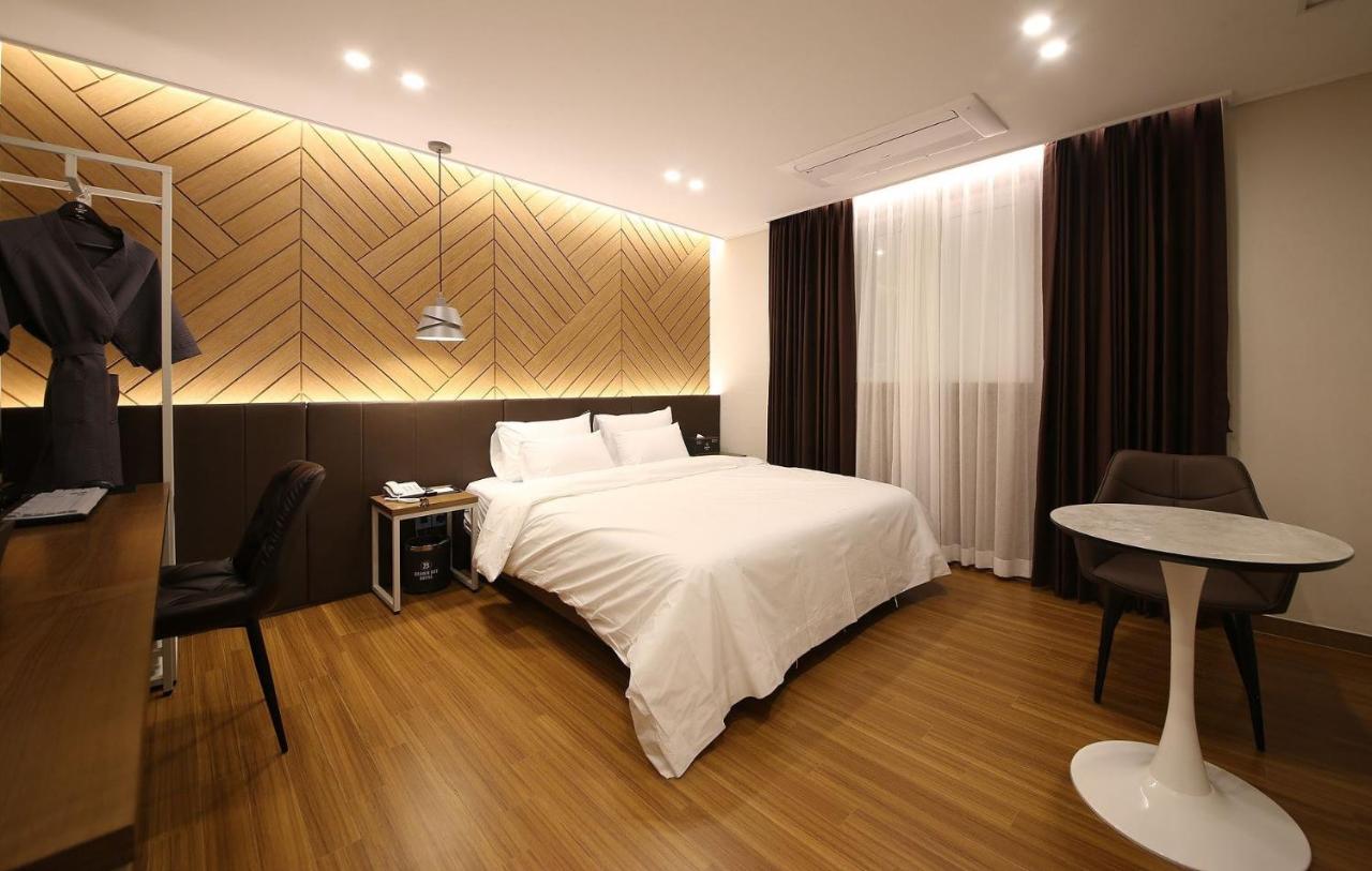 Brown Dot Hotel Sinan Gwangju Metropolitan City Ngoại thất bức ảnh
