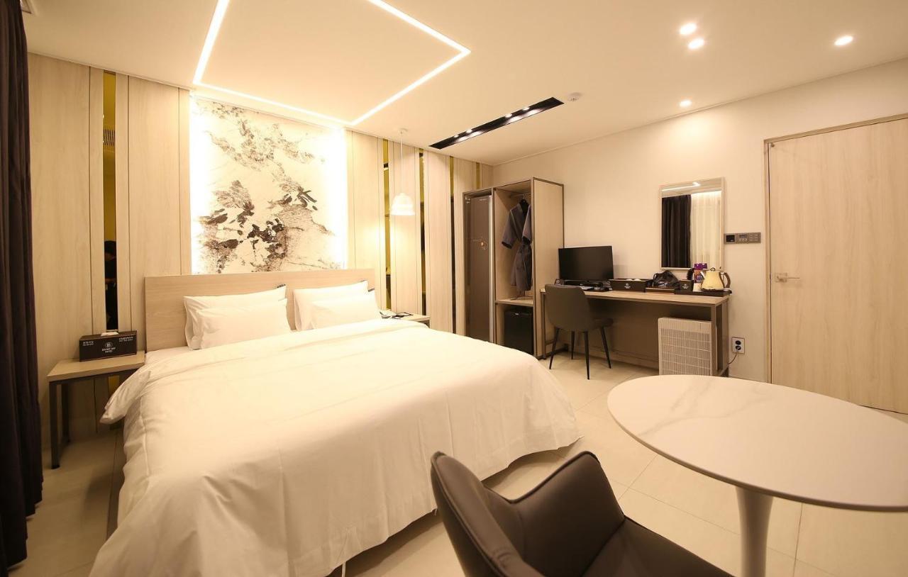 Brown Dot Hotel Sinan Gwangju Metropolitan City Ngoại thất bức ảnh