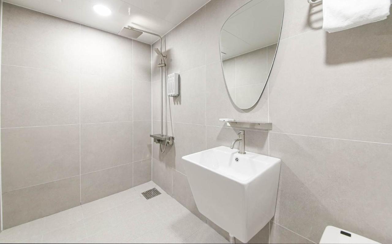 Brown Dot Hotel Sinan Gwangju Metropolitan City Ngoại thất bức ảnh