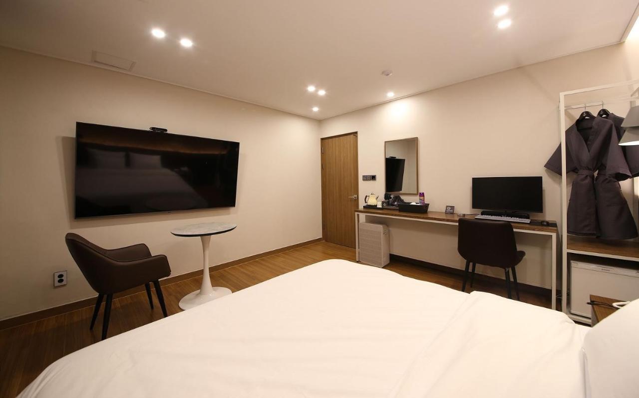 Brown Dot Hotel Sinan Gwangju Metropolitan City Ngoại thất bức ảnh