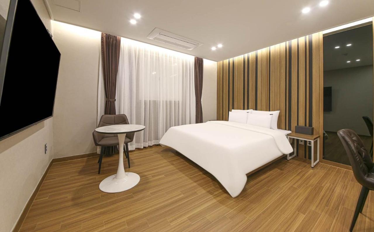 Brown Dot Hotel Sinan Gwangju Metropolitan City Ngoại thất bức ảnh