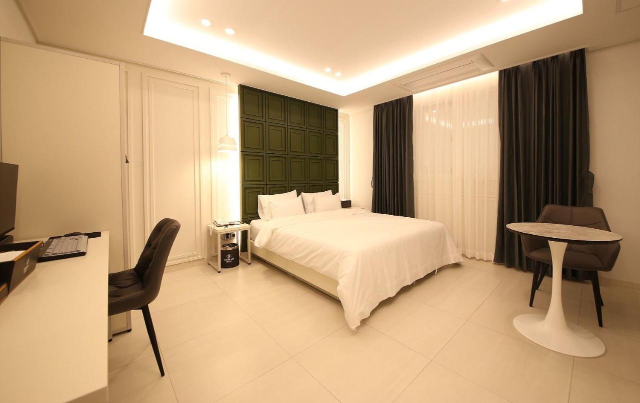 Brown Dot Hotel Sinan Gwangju Metropolitan City Ngoại thất bức ảnh