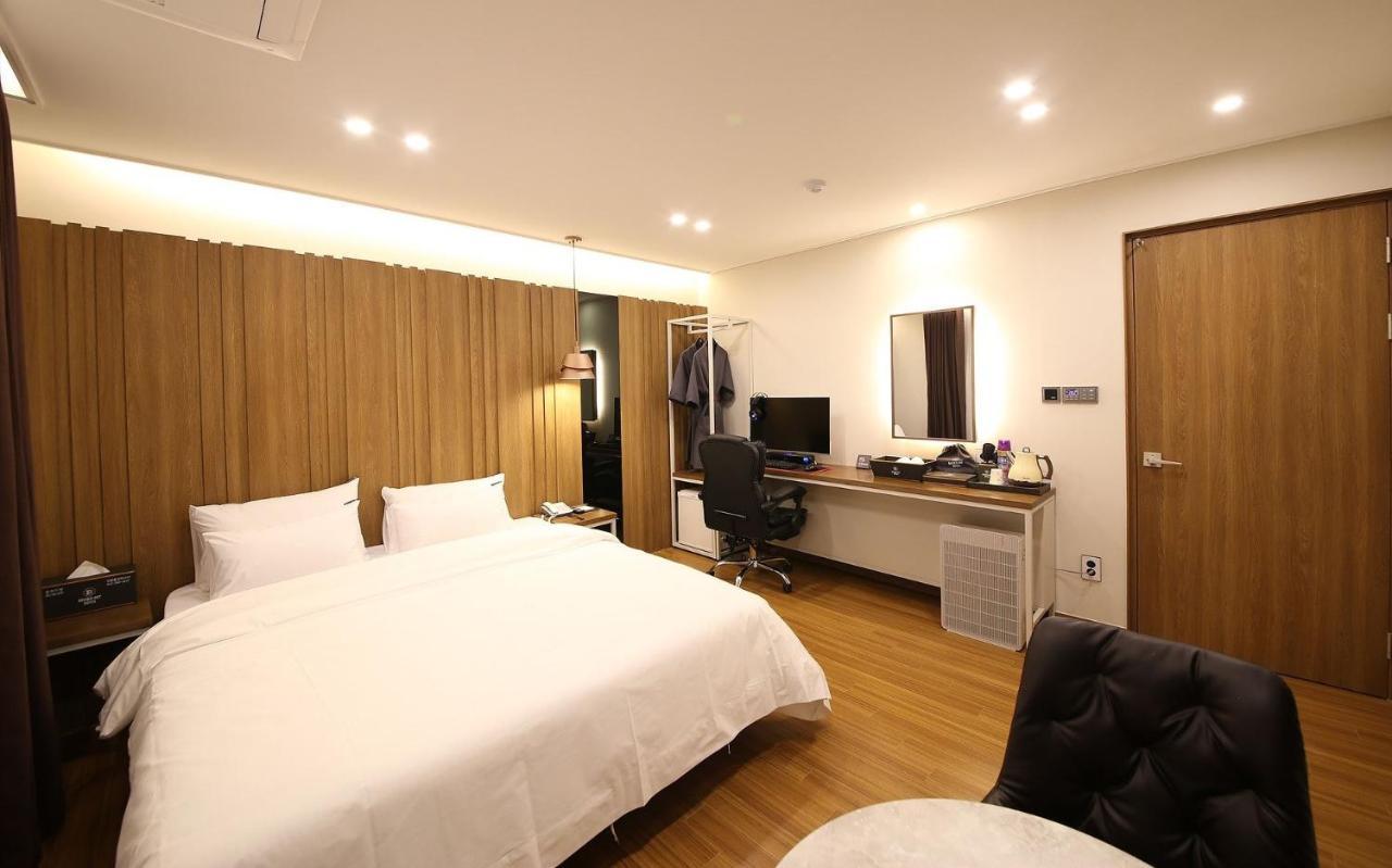 Brown Dot Hotel Sinan Gwangju Metropolitan City Ngoại thất bức ảnh