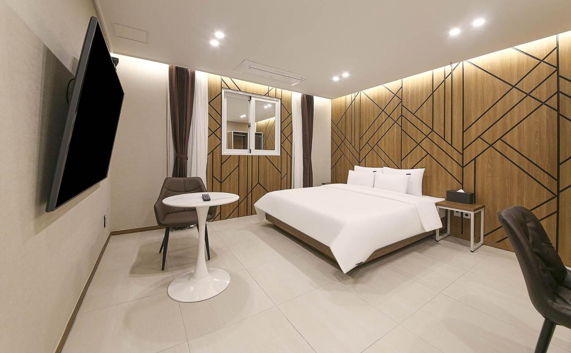Brown Dot Hotel Sinan Gwangju Metropolitan City Ngoại thất bức ảnh