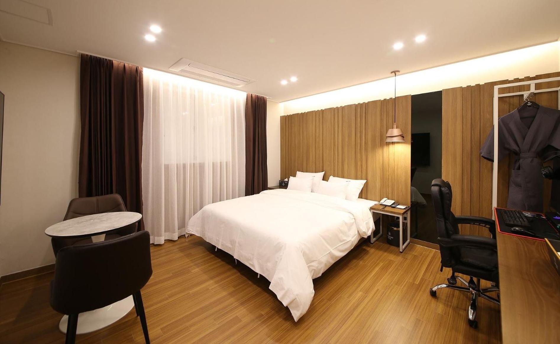 Brown Dot Hotel Sinan Gwangju Metropolitan City Ngoại thất bức ảnh