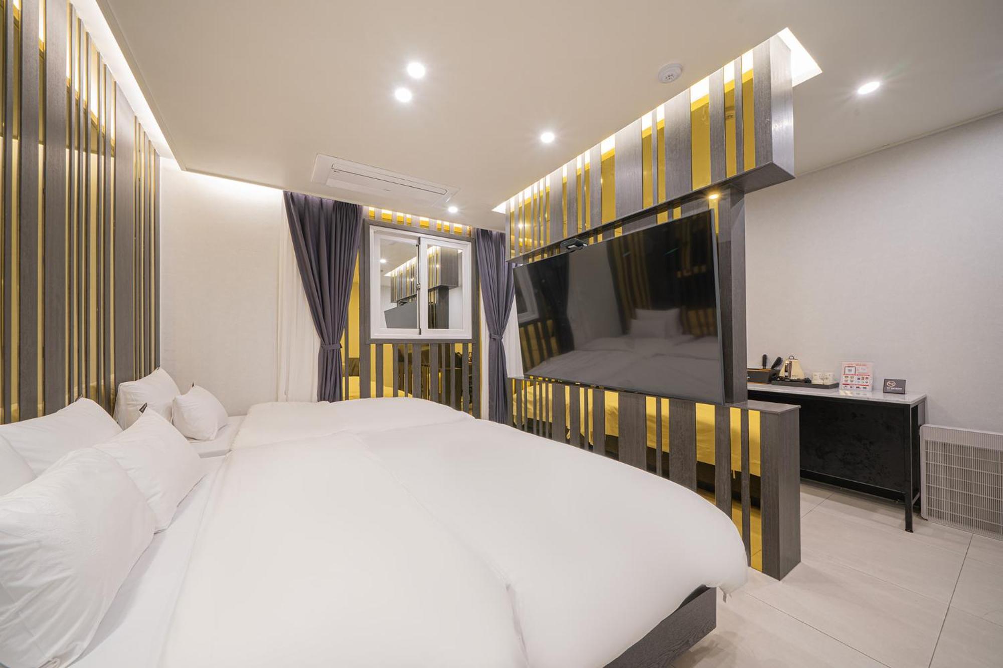 Brown Dot Hotel Sinan Gwangju Metropolitan City Ngoại thất bức ảnh